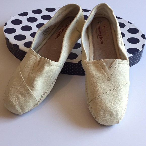 Skechers Shoes - Sketchers Bobs